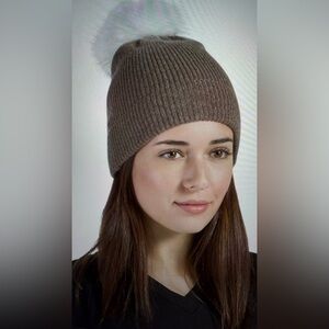 Fishers Finery Women’s 100% Cashmere Beanie Hat with Pom